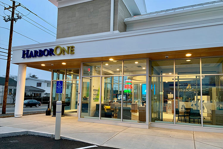 HarborOne Bank in Stoughton, MA Exterior