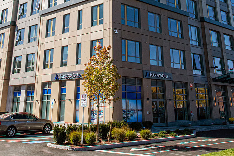 HarborOne Bank in Quincy, MA Exterior