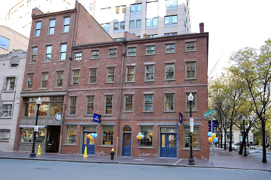 HarborOne Bank in Boston, MA Exterior